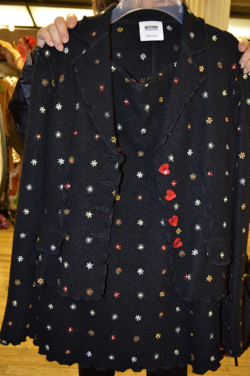 Vintage moschino with red heart button
