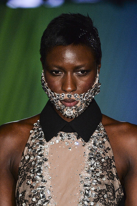 Diamond Beard by ON AURA TOUT VA couture fashion week 2015