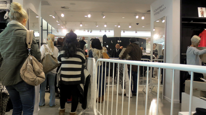 the line at H&M Isabel Mirant in NJ